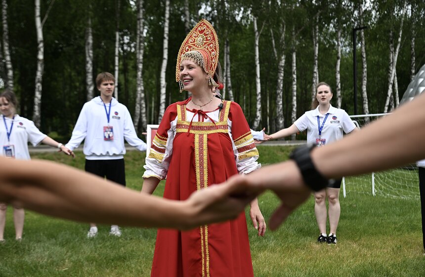 Летний лагерь "Молодежь Москвы" открылся в кинопарке "Москино" 21 фото
