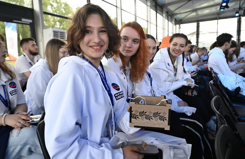 Летний лагерь "Молодежь Москвы" открылся в кинопарке "Москино" 5 фото