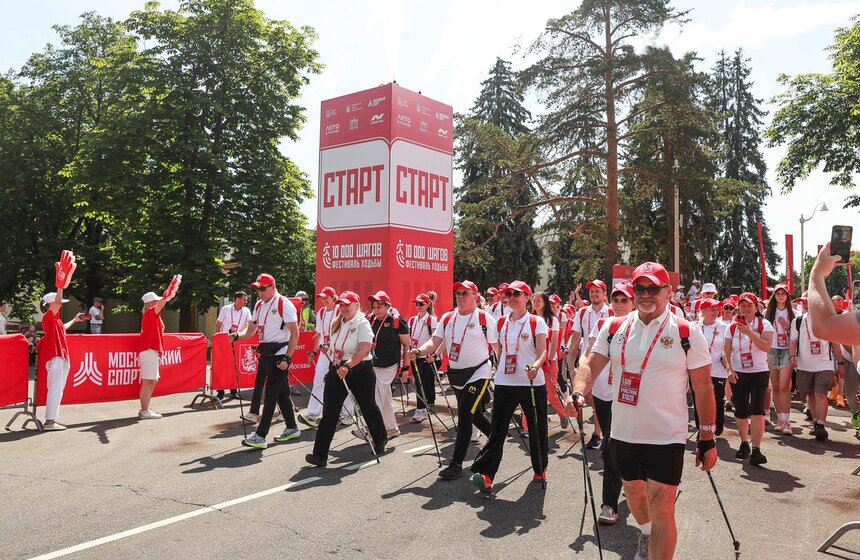 Фестиваль ходьбы "10 000 шагов" прошел на ВДНХ в Москве 10 фото