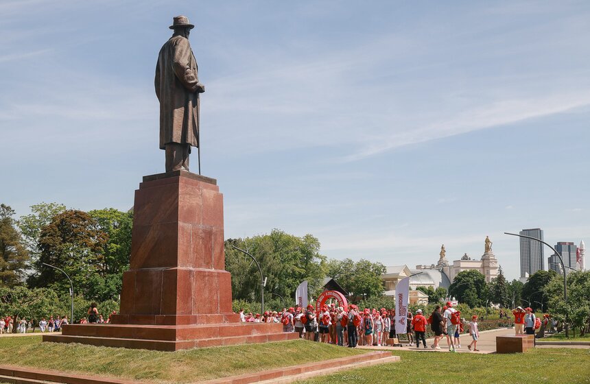 Фестиваль ходьбы "10 000 шагов" прошел на ВДНХ в Москве 18 фото