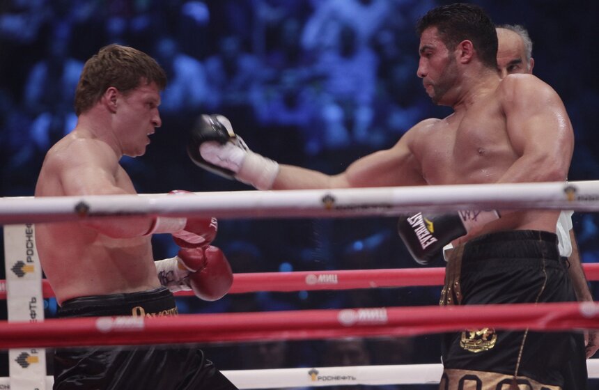 Александр Поветкин одержал победу над немцем Мануэлем Чарром 13 фото