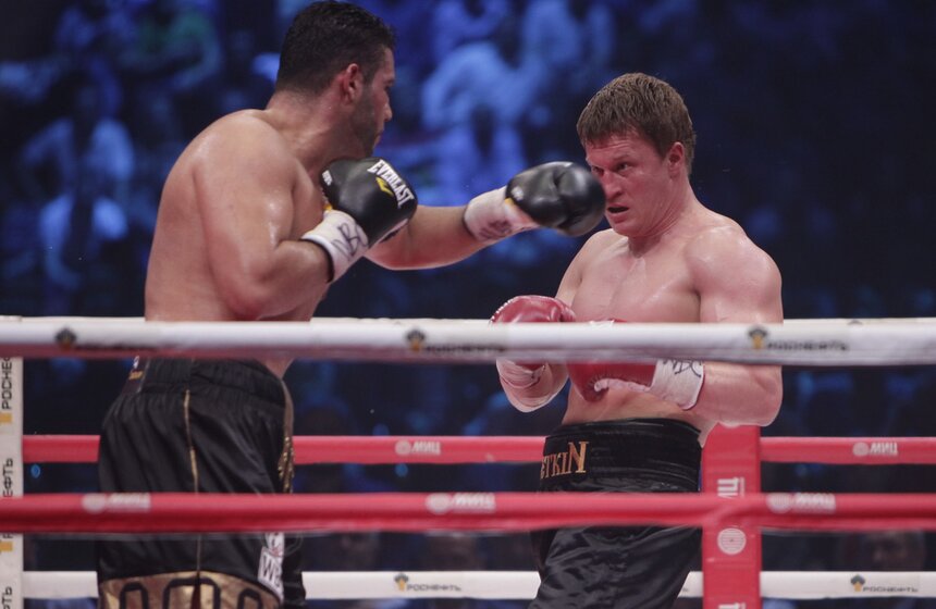 Александр Поветкин одержал победу над немцем Мануэлем Чарром 18 фото