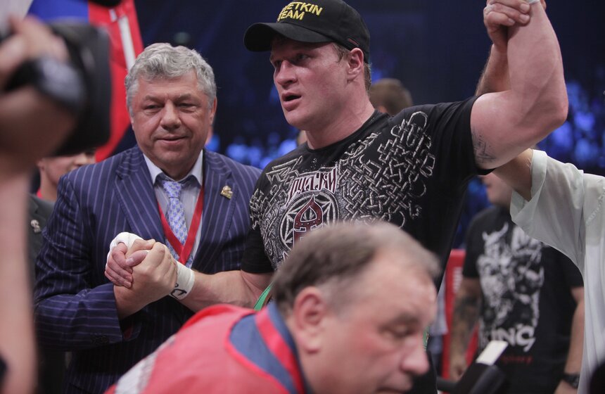 Александр Поветкин одержал победу над немцем Мануэлем Чарром 20 фото