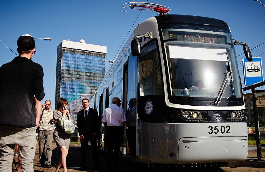 Первый низкопольный трамвай появился в столице 5 фото