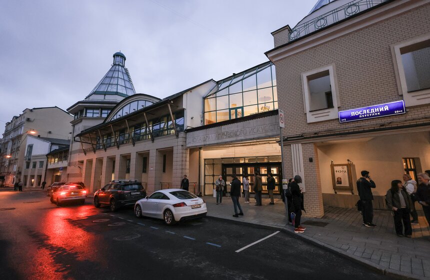 Премьера спектакля "Федра" состоялась в театре "Школа драматического искусства" 1 фото