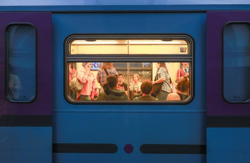 Московское метро отметило 91-й день рождения парадом поездов и выставкой вагонов 22 фото