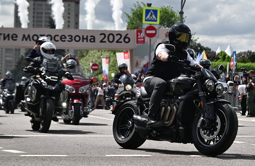 На Воробьевых горах прошел 14-й Московский мотофестиваль 21 фото