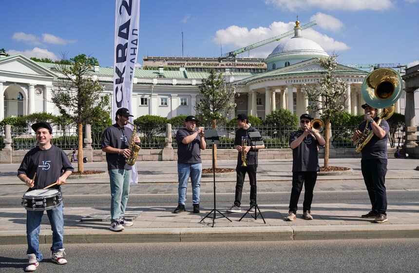 Более 12 тысяч человек вышли на старт 90‑й Эстафеты по Садовому кольцу 17 фото