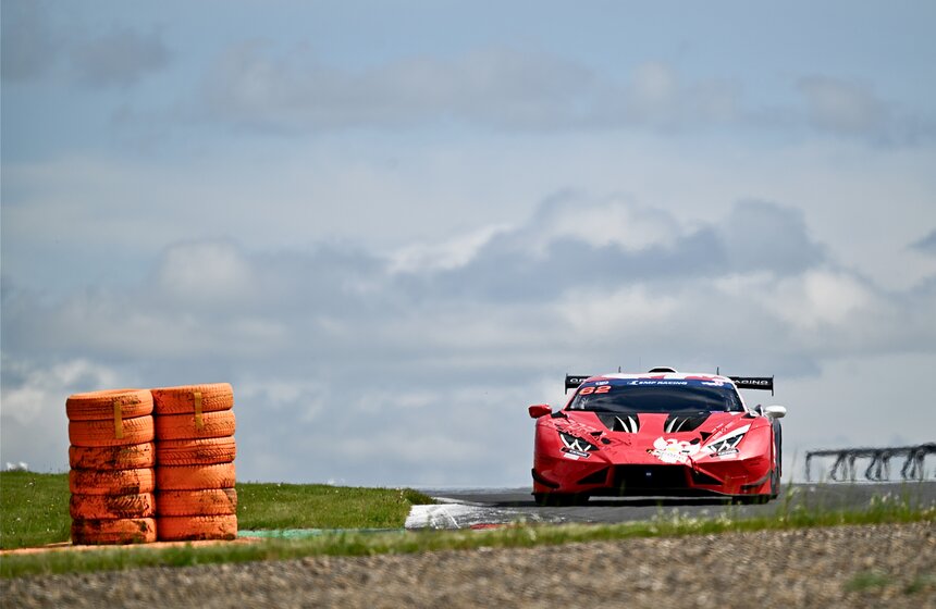 На трассе Moscow Raceway состоялась 12-часовая гонка 13 фото