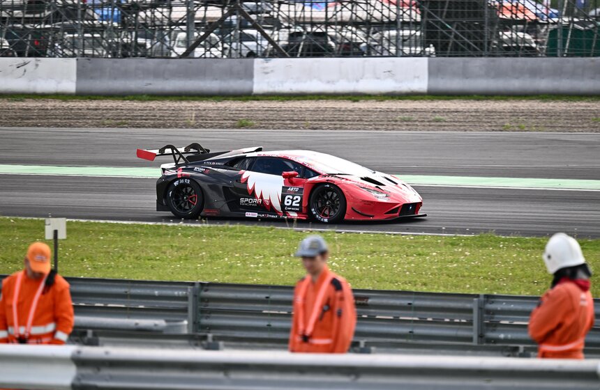 На трассе Moscow Raceway состоялась 12-часовая гонка 20 фото