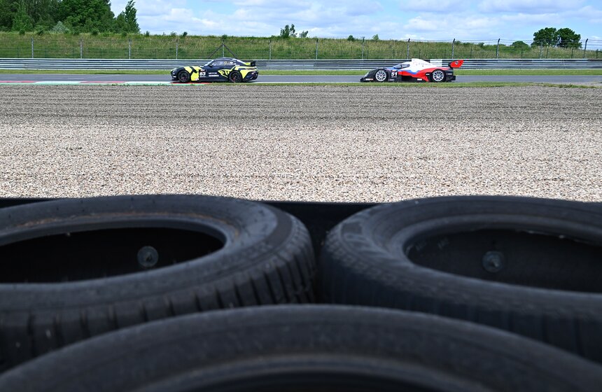 На трассе Moscow Raceway состоялась 12-часовая гонка 28 фото