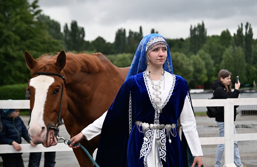 В Москве открылся фестиваль "Конное достояние" 19 фото