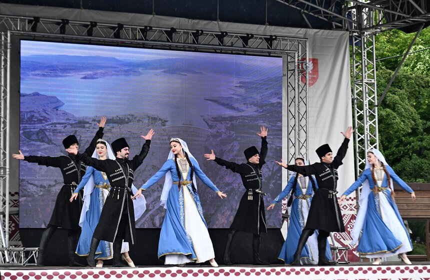 В Москве открылся фестиваль "Конное достояние" 3 фото