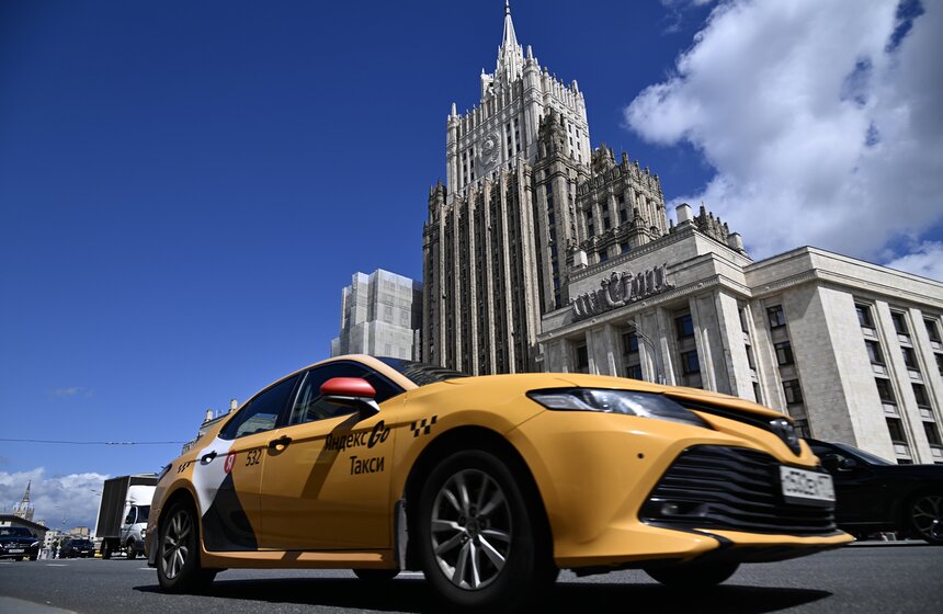 В Москве прошел рейд по проверке водителей такси 29 фото