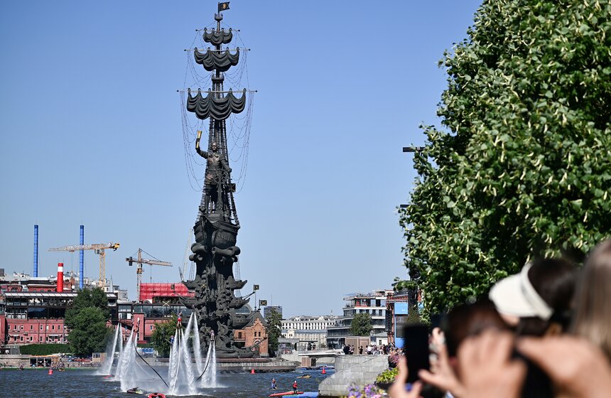 Уличный фестиваль "Две реки" прошел в парке "Музеон" 10 фото