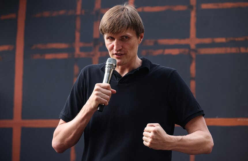 Тренировки с боксером Поветкиным и баскетболистом Кириленко прошли на Тверском бульваре 20 фото