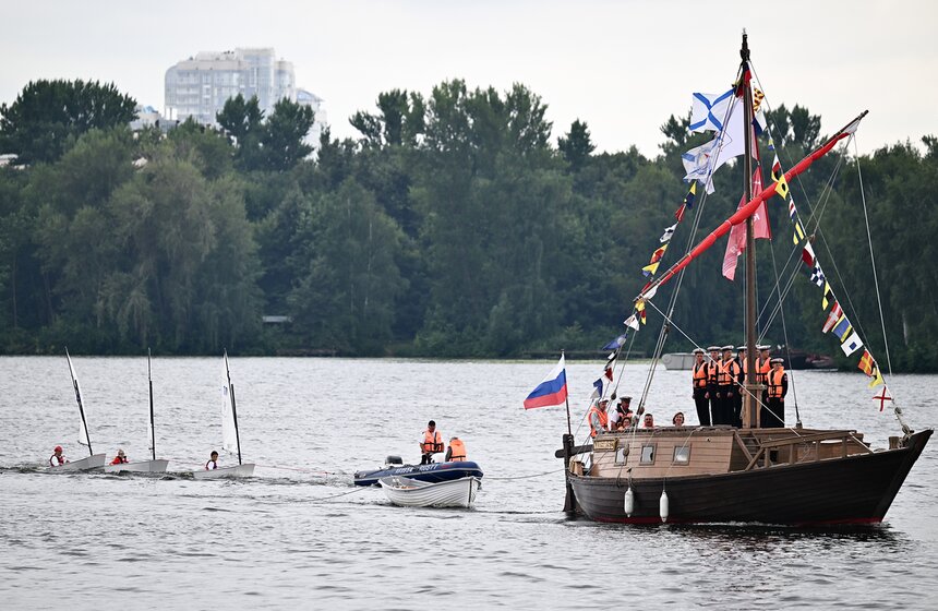Церемониальный марш в честь Дня ВМФ состоялся в Москве 17 фото