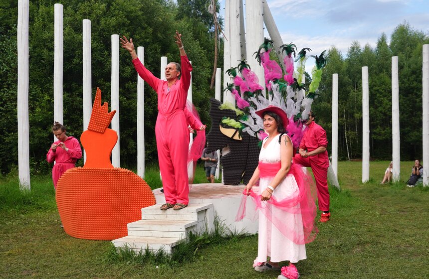 Фестиваль современного искусства "Архстояние" прошел в арт-парке "Никола-Ленивец" 13 фото
