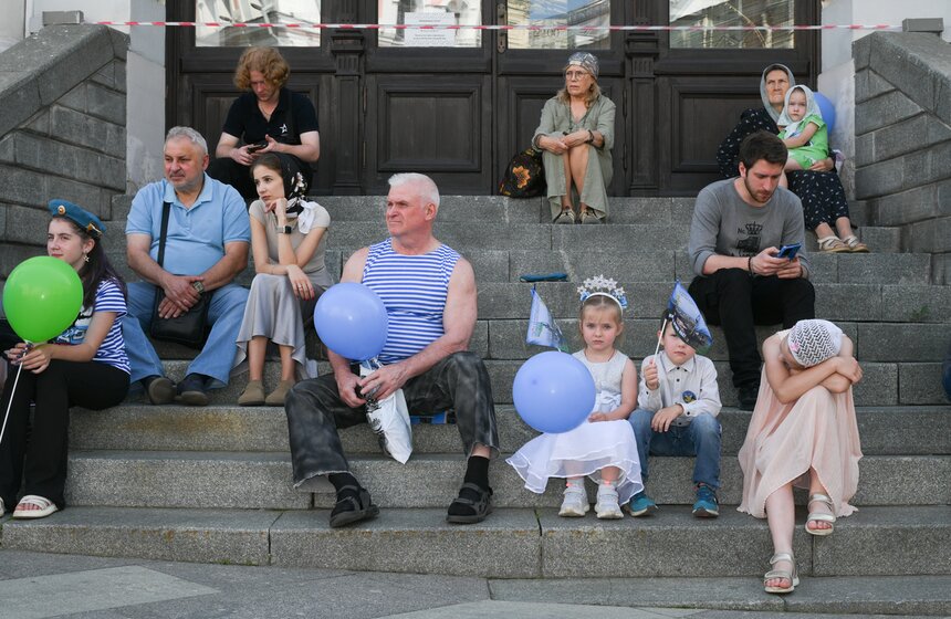 В День ВДВ в Москве прошел крестный ход и показательные выступления 3 фото