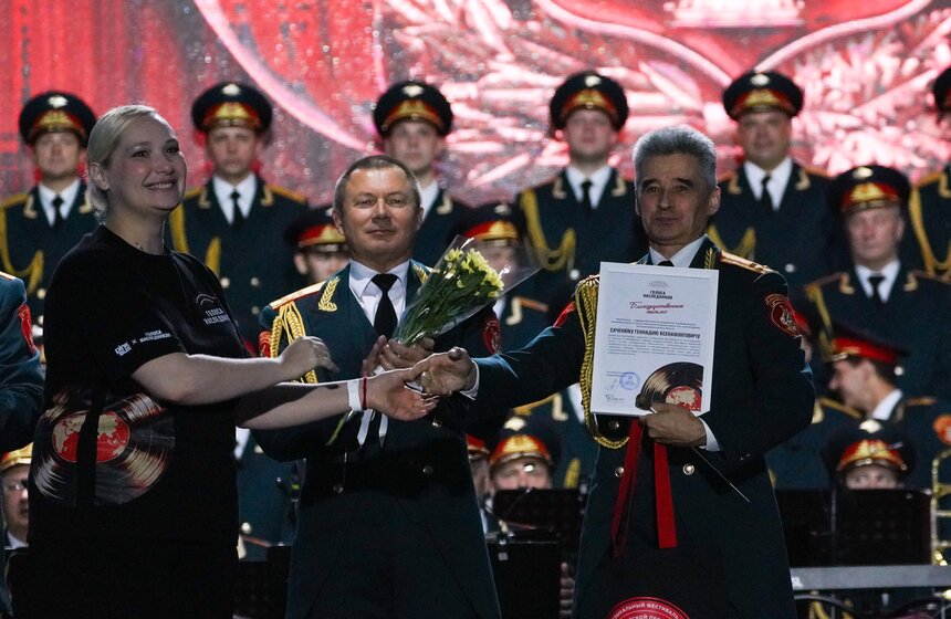 Фестиваль советской песни "Голоса наследников" прошел на ВДНХ 31 фото