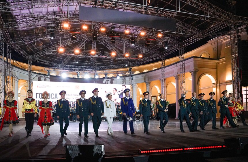 Фестиваль советской песни "Голоса наследников" прошел на ВДНХ 32 фото