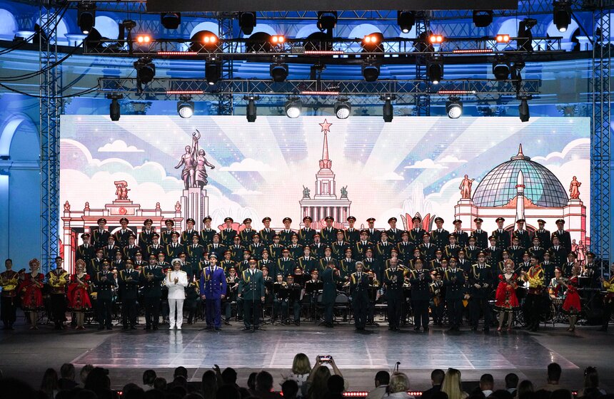 Фестиваль советской песни "Голоса наследников" прошел на ВДНХ 30 фото