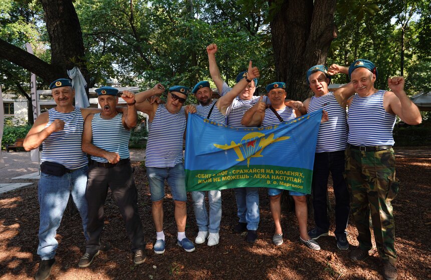 Парк Горького стал главной площадкой для празднования Дня ВДВ 24 фото