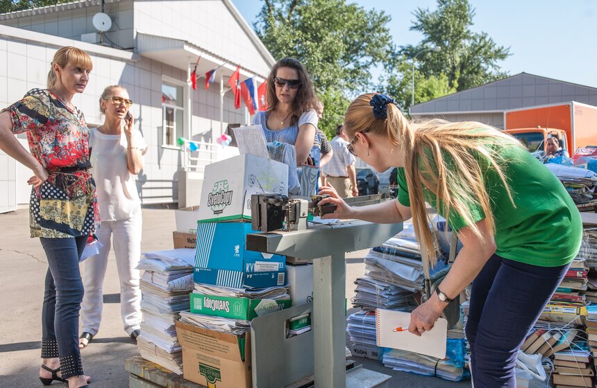 Сотрудники "Мосгаза" приняли участие в акции по сбору макулатуры 3 фото