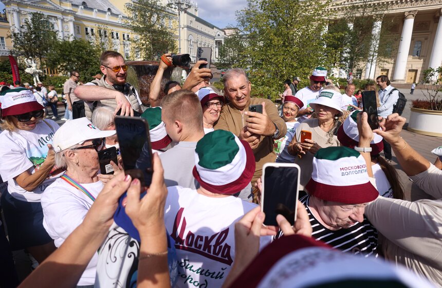 У Большого театра прошла тренировка ко Дню физкультурника 23 фото