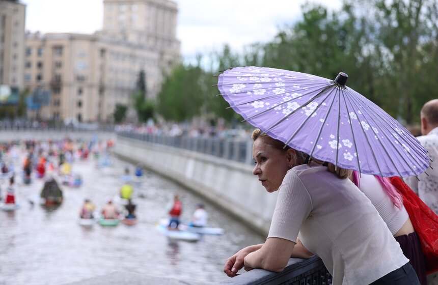 Cап-заплыв прошел на фестивале "Яуза Фест" в Москве 32 фото