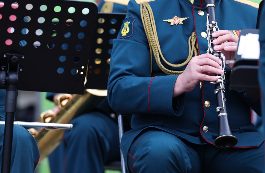 Военный оркестр МВО выступил в музее-заповеднике "Царицыно" 19 фото
