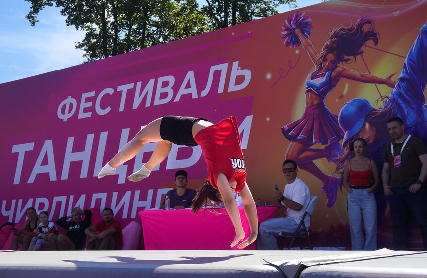 Фестиваль танцевальных видов спорта и чирлидинга прошел в "Лужниках" 18 фото