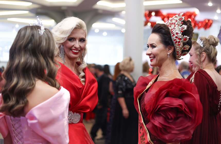 Марина Куклачева стала победительницей конкурса "Миссис Россия – 2026" 8 фото