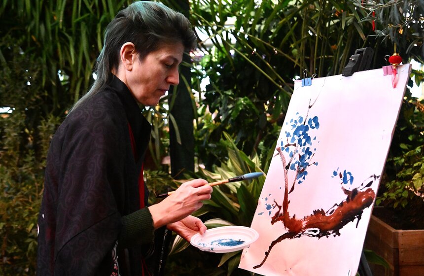 "Аптекарский огород" украсили к фестивалю китайского Нового года 7 фото