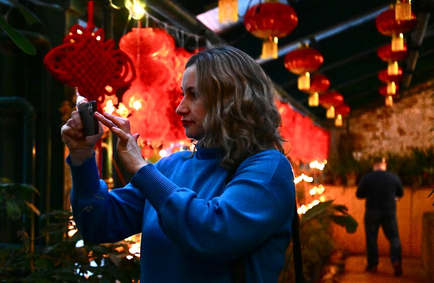 "Аптекарский огород" украсили к фестивалю китайского Нового года 17 фото