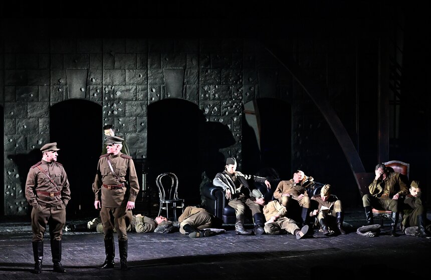 Память героев Сталинградской битвы почтили в Москве 24 фото