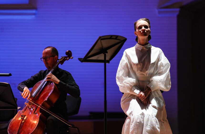 Спектакль-концерт "Бедные люди" представили в Москве 11 фото