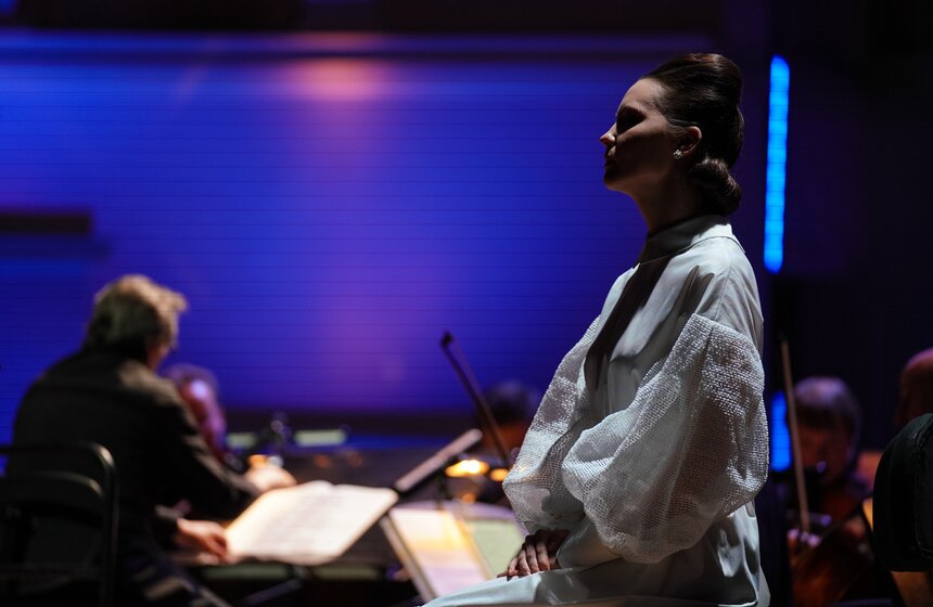 Спектакль-концерт "Бедные люди" представили в Москве 24 фото