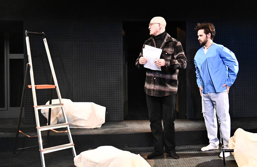 Спектакль "В тишине" по одноименной пьесе драматурга Малягина показали в Москве 6 фото