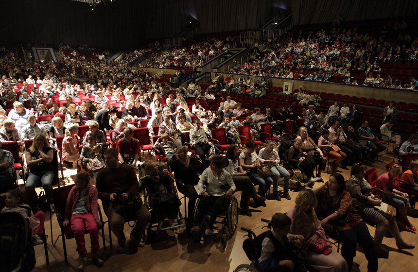 В "Лужниках" прошел фестиваль "Надежда" для детей-инвалидов 11 фото