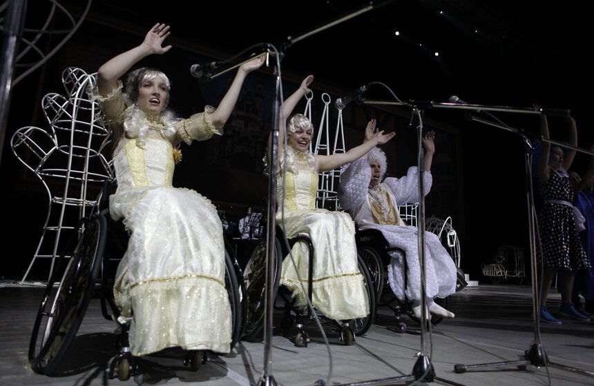 В "Лужниках" прошел фестиваль "Надежда" для детей-инвалидов 22 фото