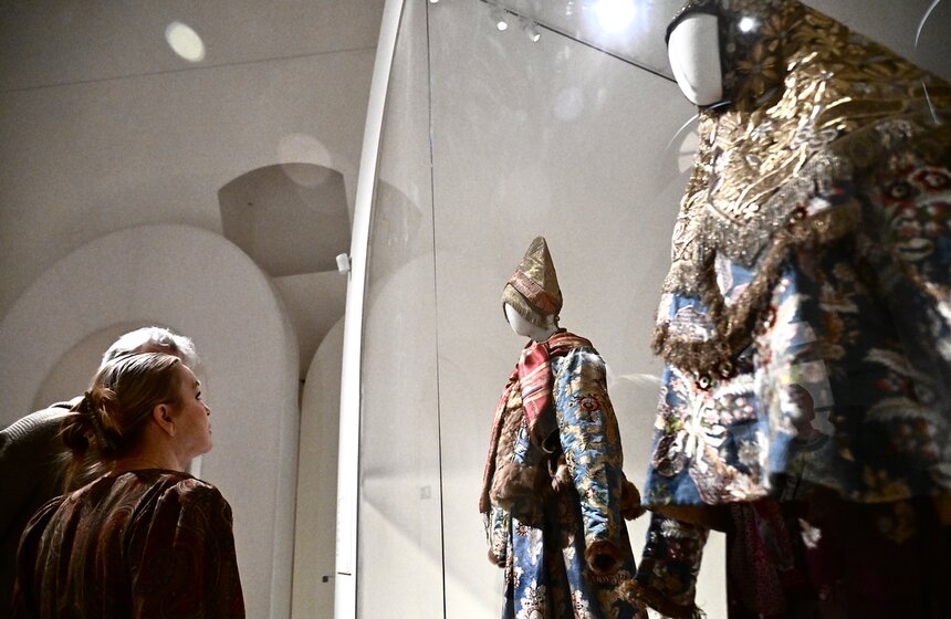 Выставка "Великолепие русского костюма" открылась в "Царицыне" 25 фото