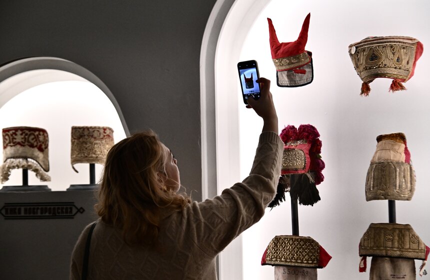 Выставка "Великолепие русского костюма" открылась в "Царицыне" 20 фото