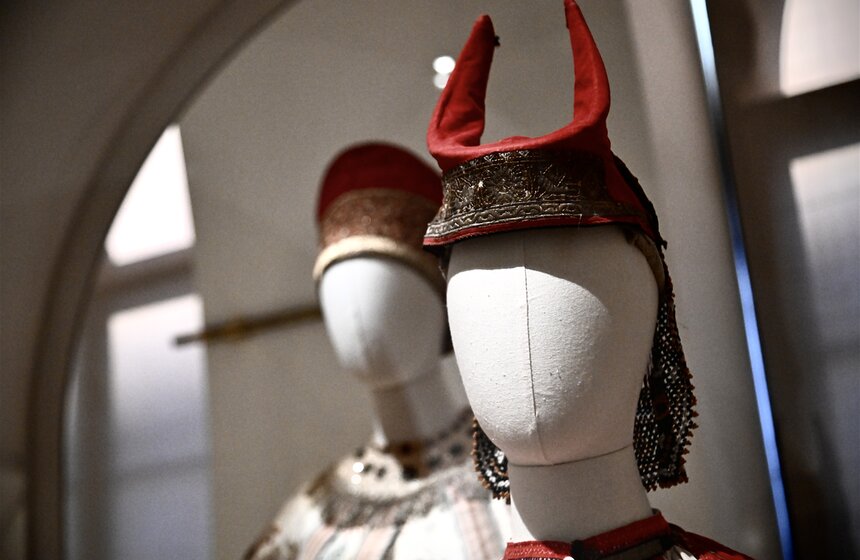 Выставка "Великолепие русского костюма" открылась в "Царицыне" 21 фото