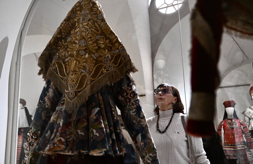 Выставка "Великолепие русского костюма" открылась в "Царицыне" 28 фото