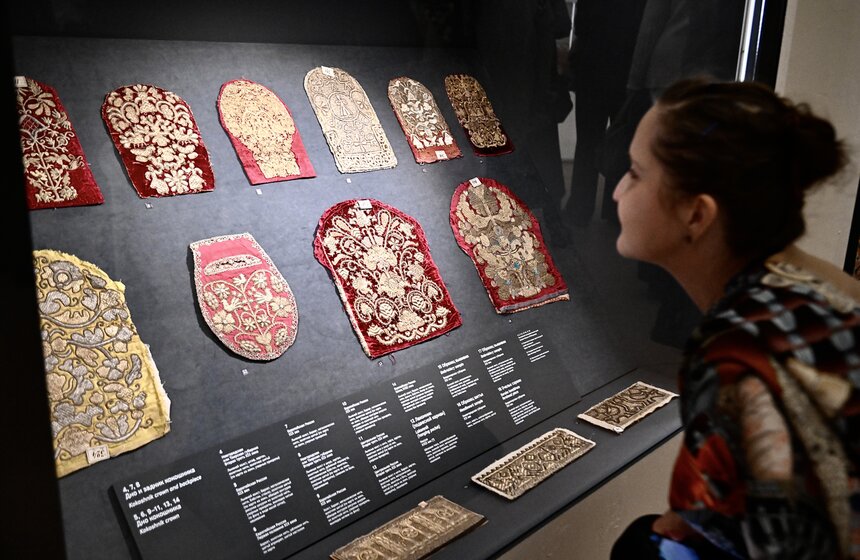 Выставка "Великолепие русского костюма" открылась в "Царицыне" 17 фото