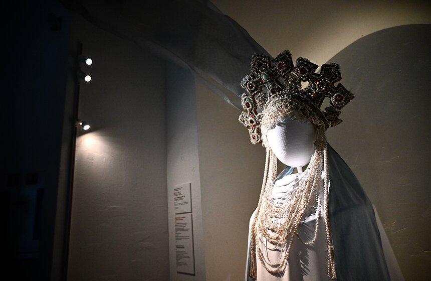 Выставка "Великолепие русского костюма" открылась в "Царицыне" 34 фото