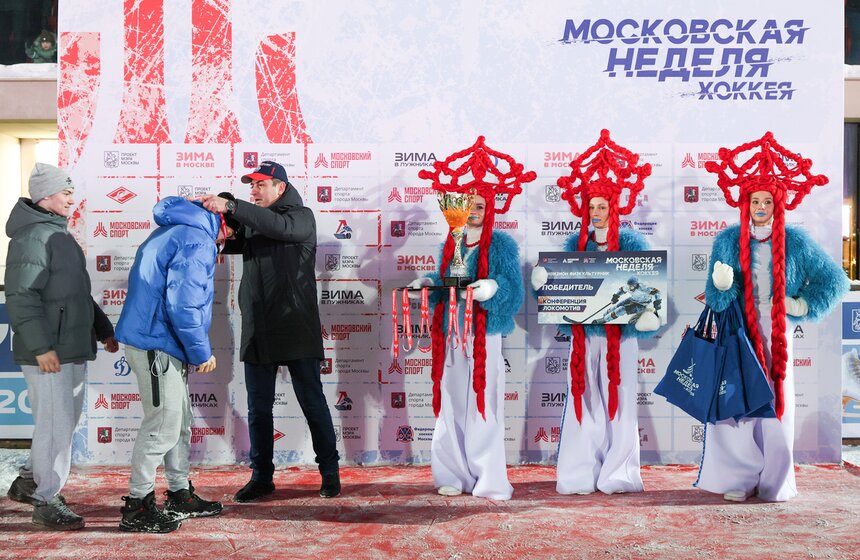 Гала-матч со звездами прошел в "Лужниках" в рамках Московской недели хоккея 30 фото