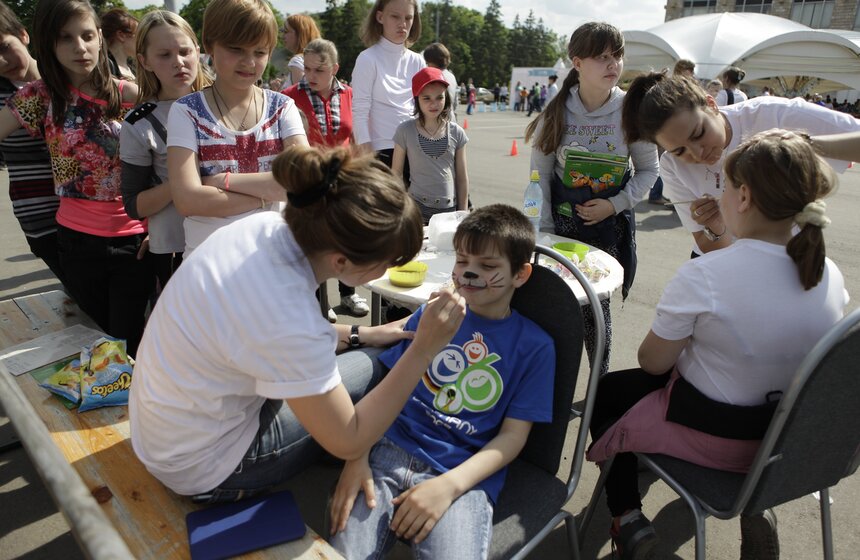 В "Лужниках" прошел фестиваль "Надежда" для детей-инвалидов 1 фото