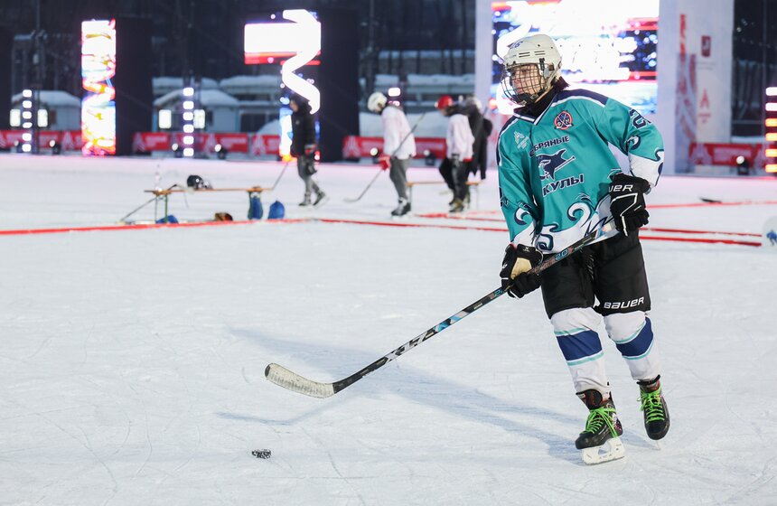 Гала-матч со звездами прошел в "Лужниках" в рамках Московской недели хоккея 16 фото